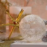 wystawa ręcznie zdobionych ozdób choinkowych