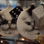 wystawa ręcznie zdobionych ozdób choinkowych