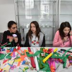 warsztaty wykonywania kwiatów z bibuły i krepiny