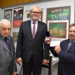 uhonorowanie muzeum regionalnego w jaśle krzyżem 100 lat związku inwalidów wojennych rzeczpospolitej polskiej.