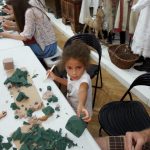 warsztaty rzeźbiarstwa w ramach "spotkań z etnografią"