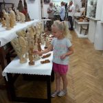 warsztaty rzeźbiarstwa w ramach "spotkań z etnografią"