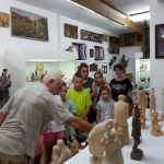 warsztaty rzeźbiarstwa w ramach "spotkań z etnografią"