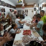 warsztaty rzeźbiarstwa w ramach "spotkań z etnografią"