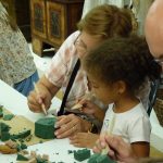 warsztaty rzeźbiarstwa w ramach "spotkań z etnografią"