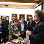 fotorelacja z wydarzenia opowieści zza widnokręgu  - spotkania z turystyką, pt.  „skamieniałości ślady życia utrwalone w skałach”.