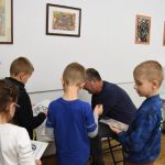 „malowanie na szkle”.