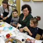 warsztaty dekorowania bombek choinkowych