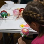 warsztaty dekorowania bombek choinkowych