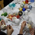 warsztaty dekorowania bombek choinkowych
