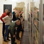 wystawa pocztówek i biżuterii patriotycznej w gorlicach