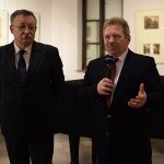 wystawa pocztówek i biżuterii patriotycznej w gorlicach