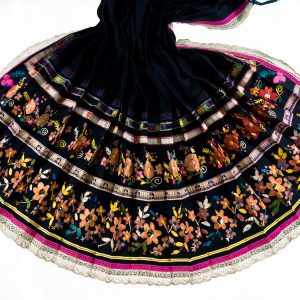 1700 Etnografia - Fragment zapaski łemkowskiej, Skalnik, sprzed 1939 r., wys. 86 cm, szer. pasa - 60 cm, szer. dołu -135 cm