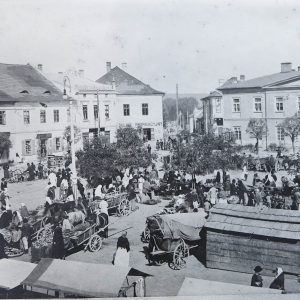 25 AF Rynek w Jaśle podczas targu pocz XX w.