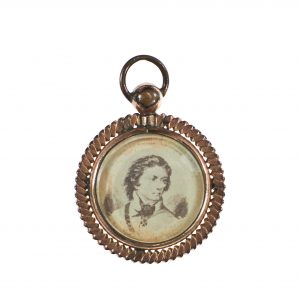 3295 AH biżuteria patriotyczna, pozłacana zawieszka z wizerunkiem Tadeusza Kościuszki, XIX w, 3,5x2,5 cm.