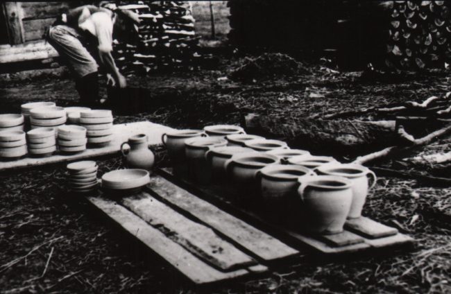 105 A.F. Etnografia, Wyrób ceramiki, Kołaczyce 1935 r.