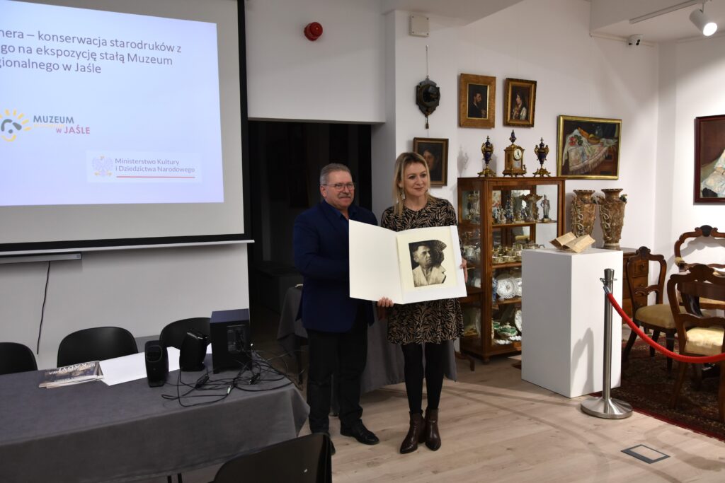 z gabinetu kolekcjonera, wernisaż starodruków po konserwacji