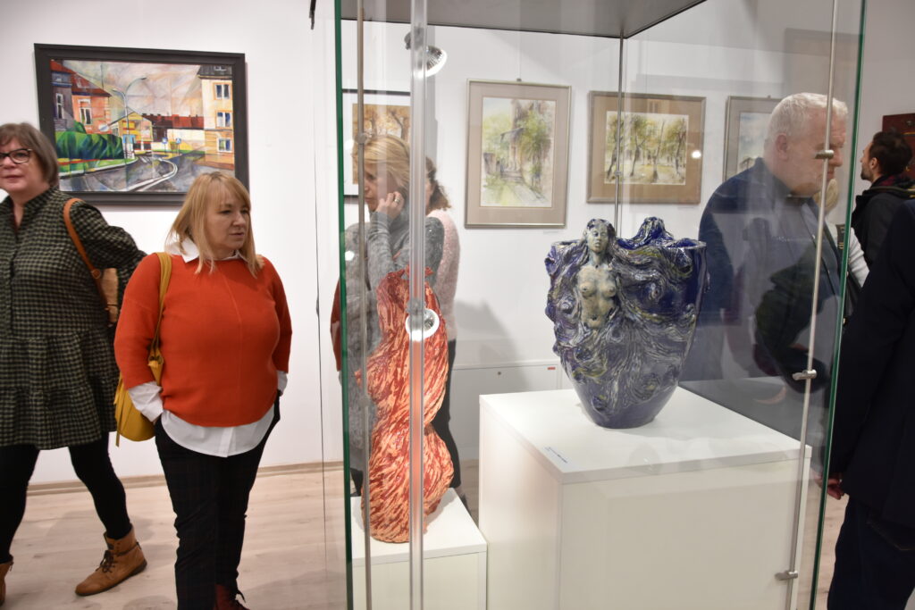 wernisaże grudniowych wystaw