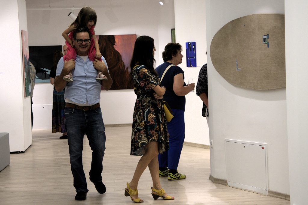 wernisaż wystawy „bez interpretacji” w muzeum regionalnym w jaśle