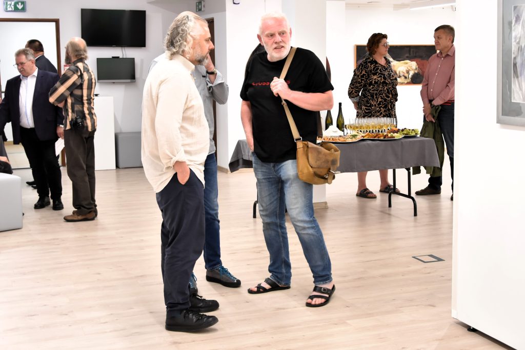 wernisaż wystawy „bez interpretacji” w muzeum regionalnym w jaśle