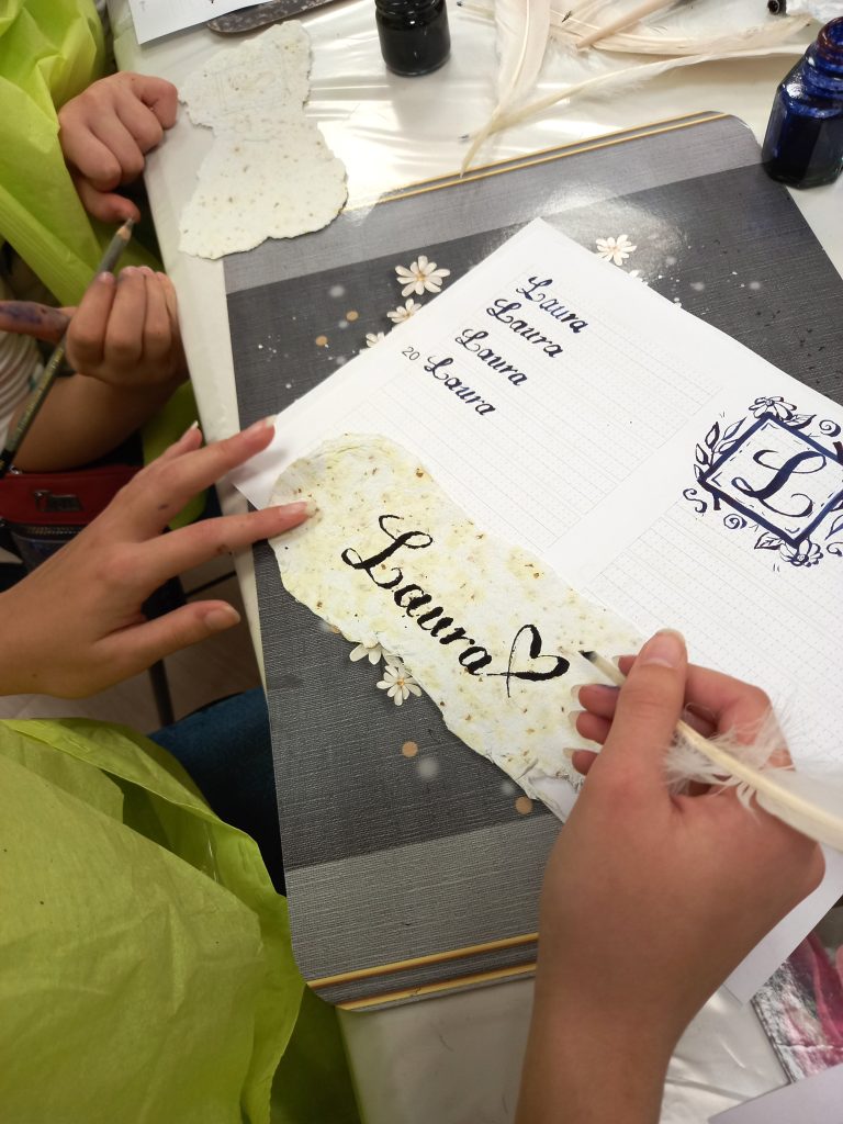warsztaty papieru i kaligrafi
