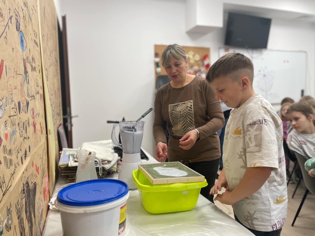 warsztaty papieru i kaligrafi