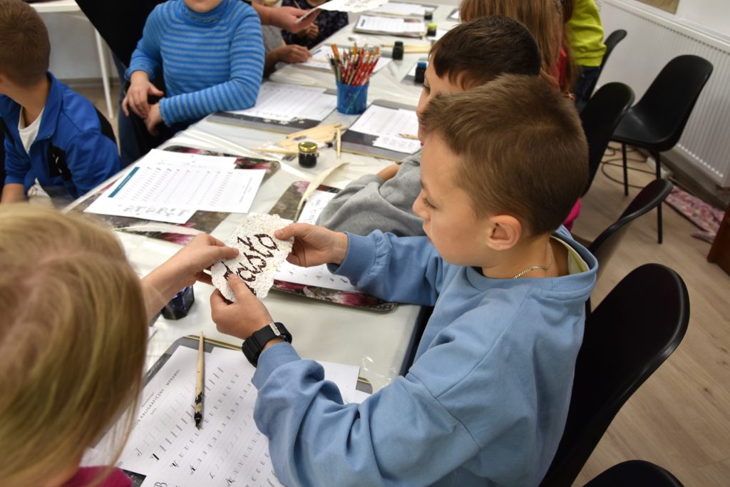 warsztaty papieru i kaligrafi