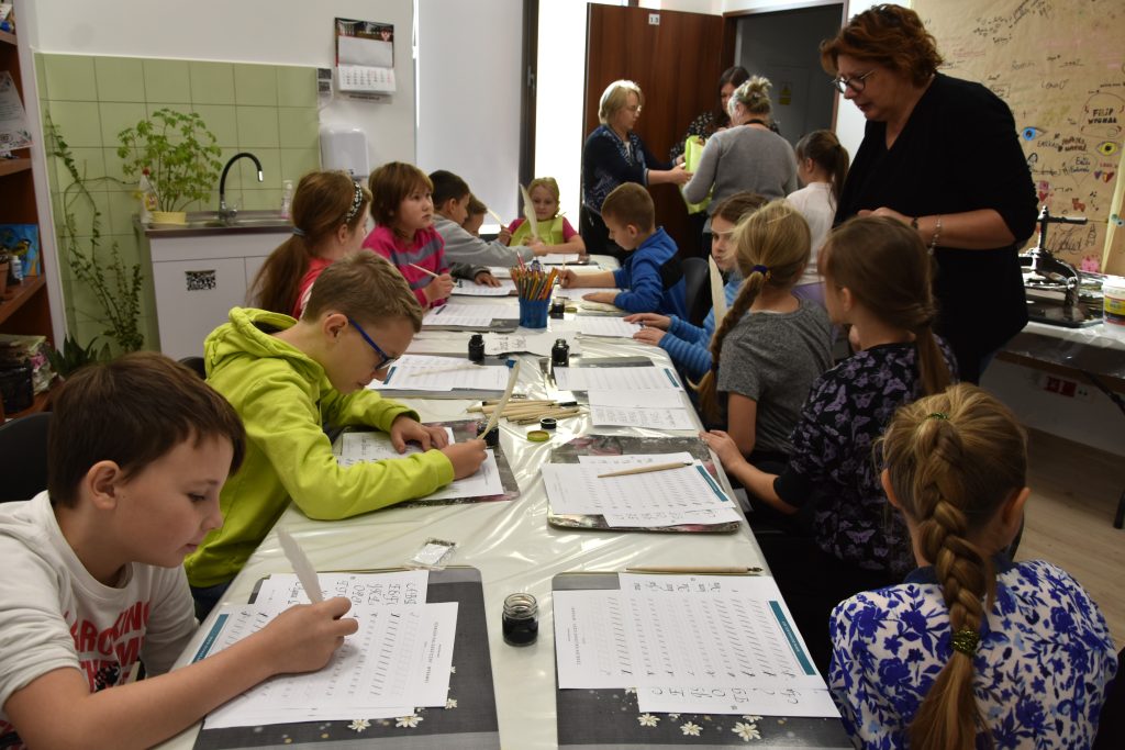 warsztaty papieru i kaligrafi