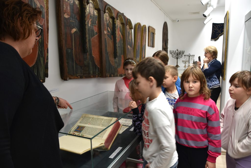 warsztaty papieru i kaligrafi