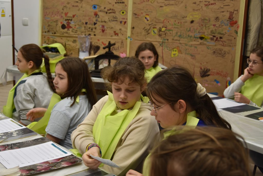 warsztaty papieru i kaligrafi