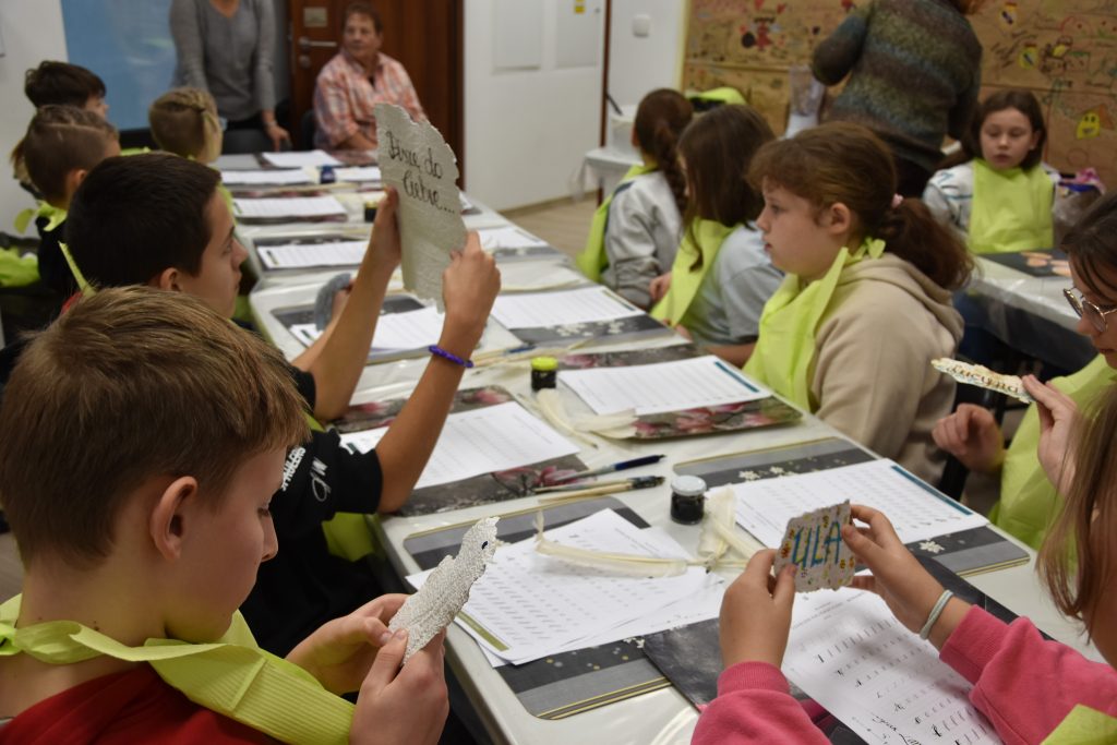 warsztaty papieru i kaligrafi