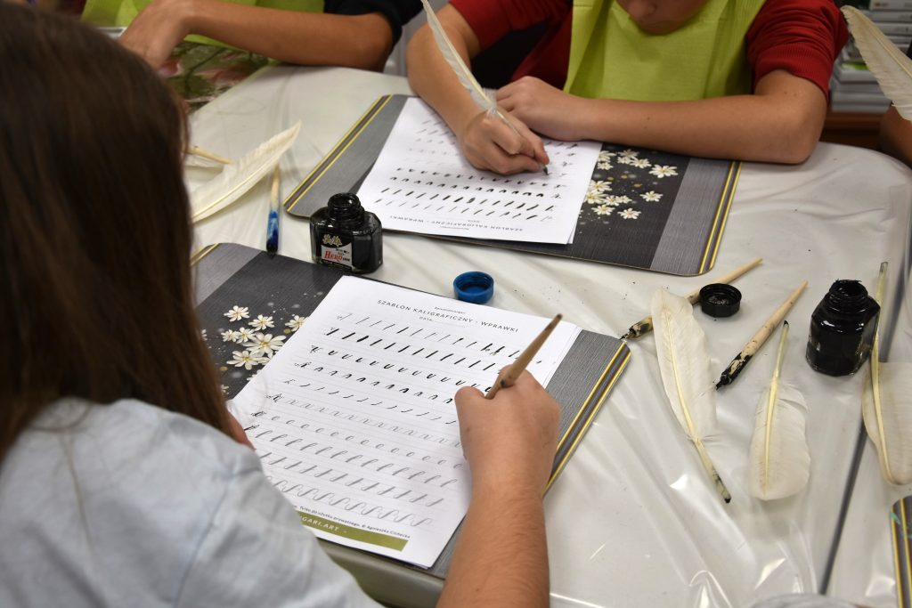 warsztaty papieru i kaligrafi