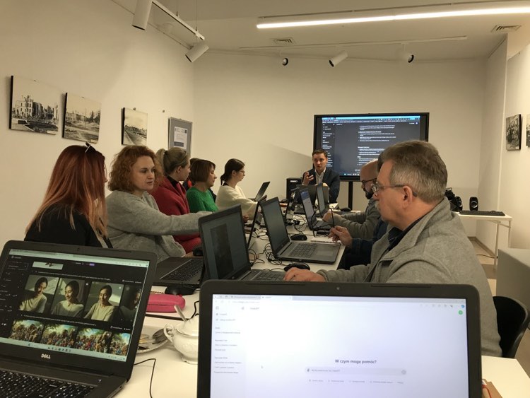 szkolenie z wykorzystania narzędzi sztucznej inteligencji w edukacji i kulturze