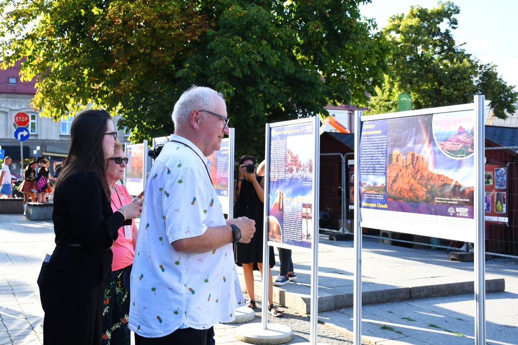 „sedona przez obiektyw” – wyjątkowa podróż przez kolory, historię i duchowość arizony