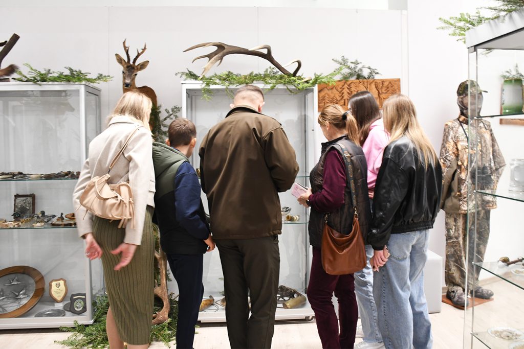 wystawa "szept dzikiego lasu" oficjalnie otwarta!