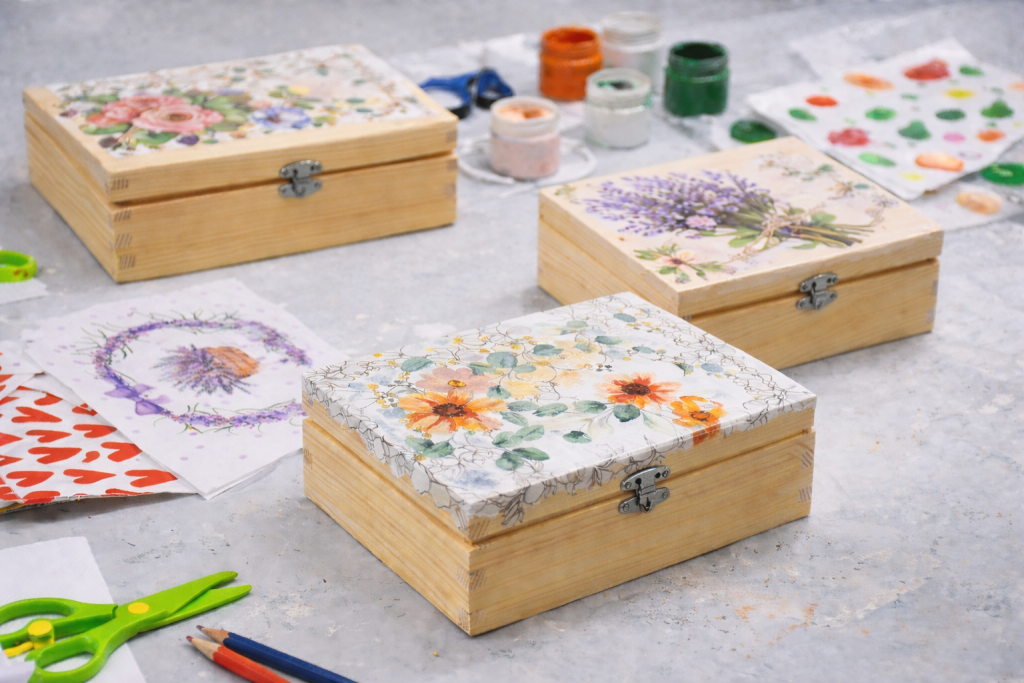 malowanie skzatuŁek metodĄ decoupage