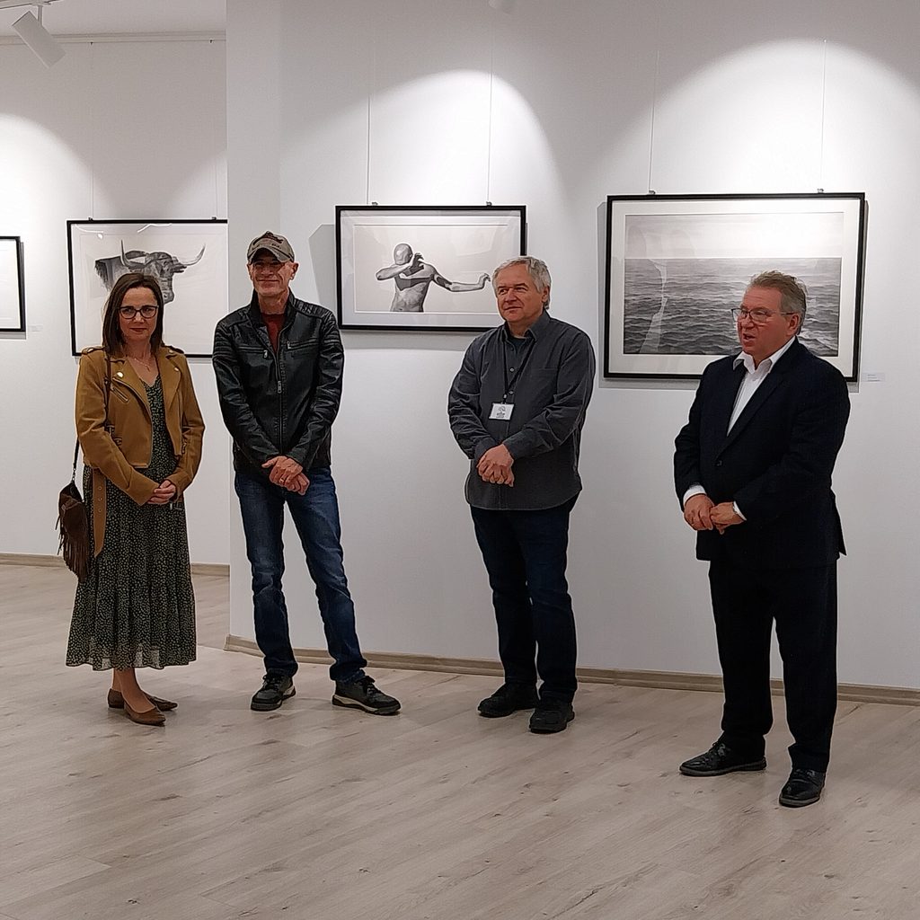 gustavo gálvez miró „dibujos reales, czyli rysunki prawdziwe”